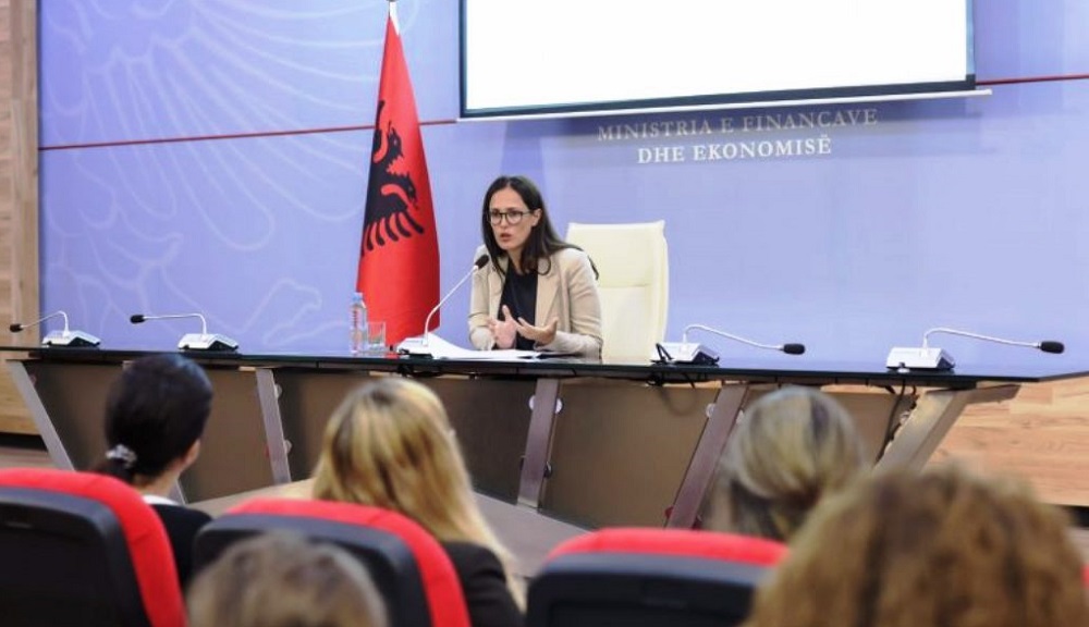 Rritja e pagave, Ibrahimaj: Perfitojne 130.330 punonjes, kush perjashtohet